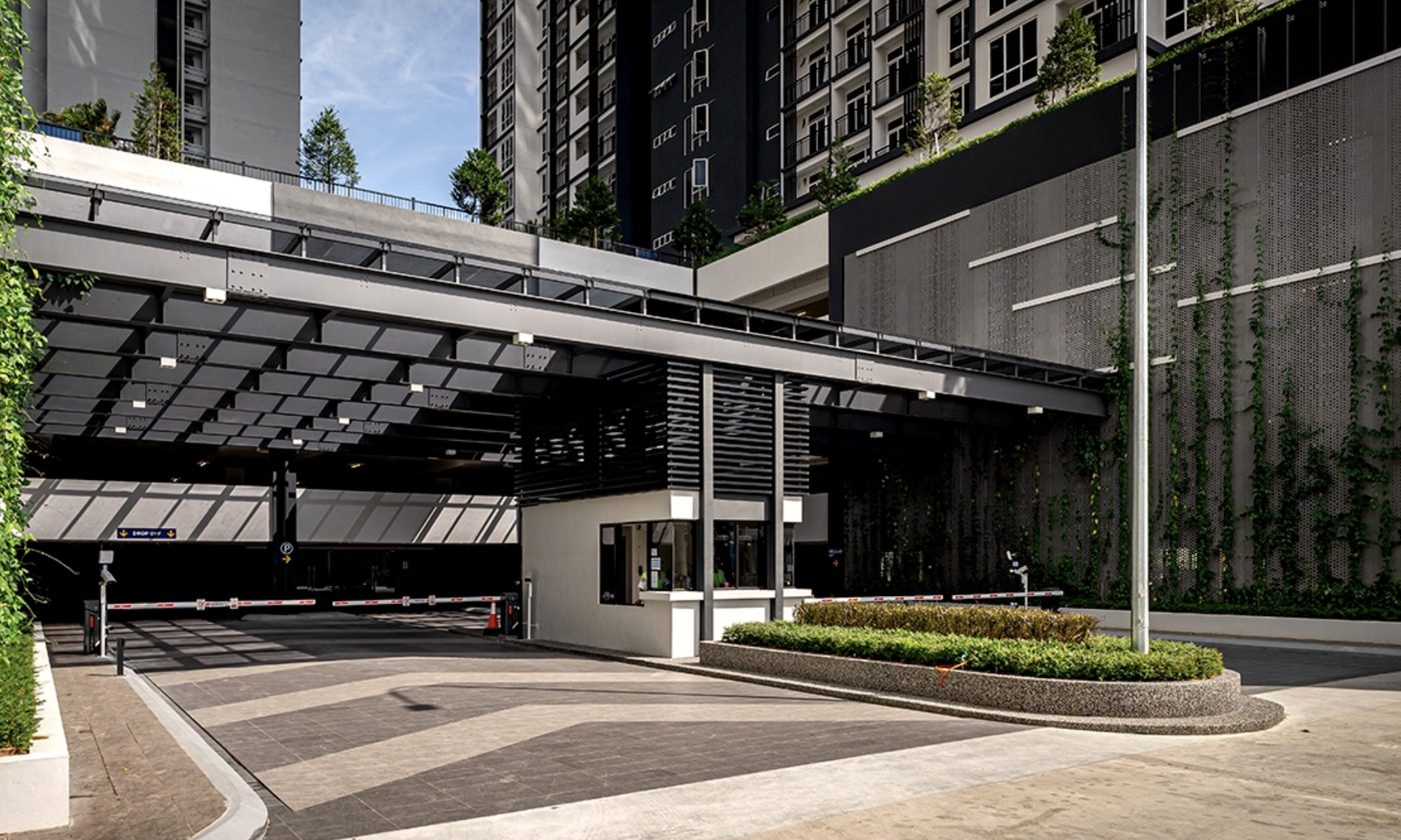 Trellis Residences drop-off and guardhouse